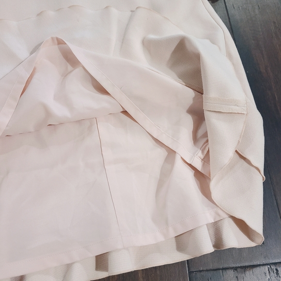 Ann Taylor Double Weave Flounce Sheath Dress Size 12 - Picture 6 of 9